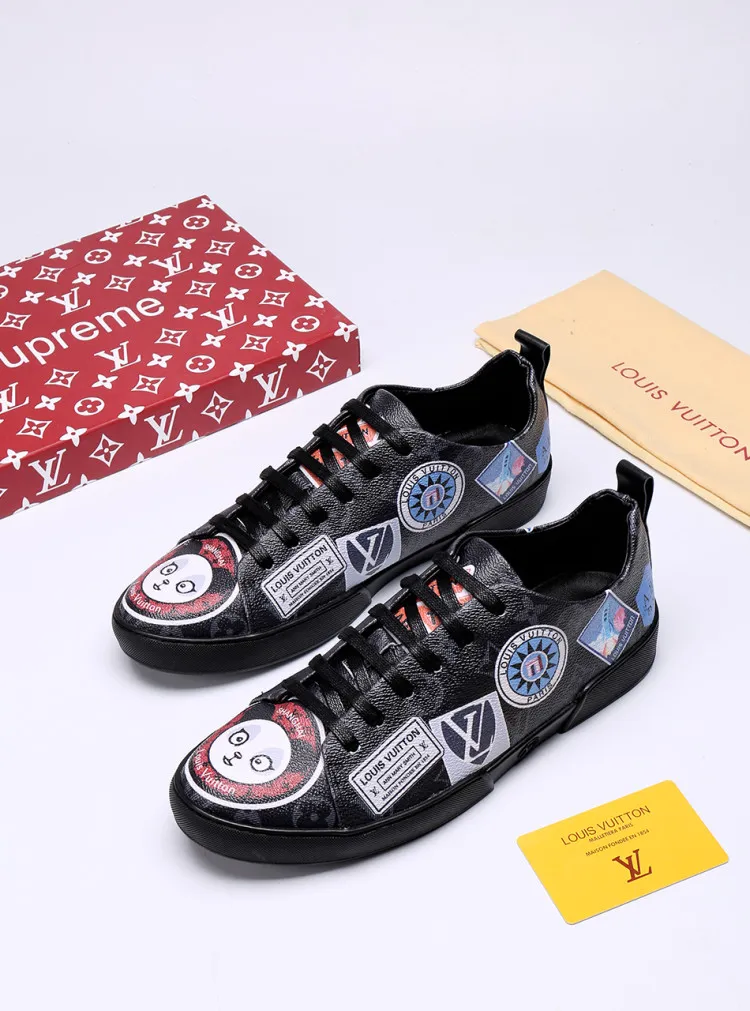 Factory price: 360💰【LV】Animal series limited edition low-top sports shoes for men, L classic print, new autumn and winter style, original replica, 1:1 Counter quality, the fabric is Italian 🇮🇹 imported cowhide ➕🇮🇹 pure sheepskin lining ➕ original outsole, 🔍🔍 high quality, you can go in and out of the counter at will, welcome to compare, the outsole line will never be unglued, all sellers are welcome to sell in the picture above, can be shipped in one piece, code number: 38-44 (45 codes can be customized)
